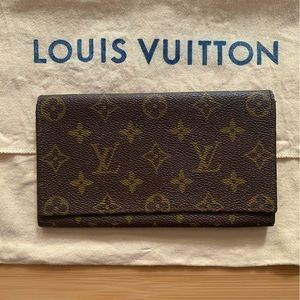 Louis Vuitton Monogram cash wallet